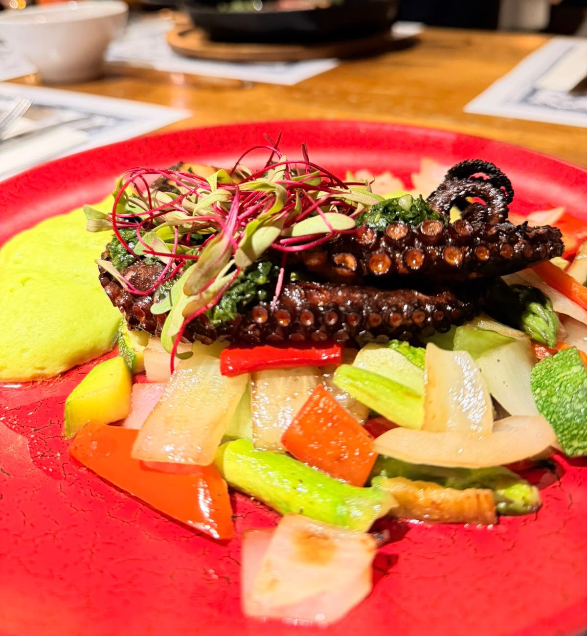 Grilled octopus at the closing table of the Lima walk